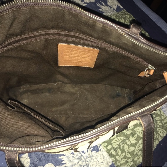 👜COACH👜 Signature Canvas Shoulder Tote - Picture 11 of 14